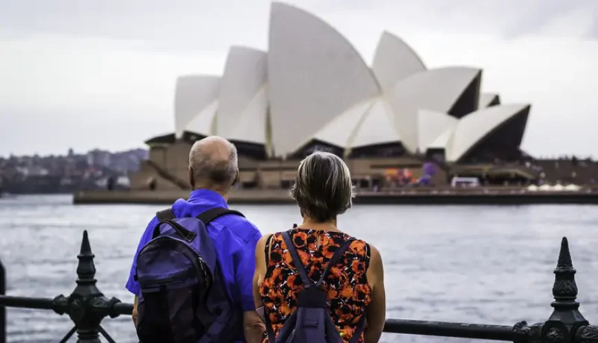 Australia tour couple