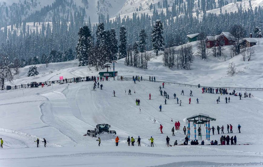 Kashmir Family Tour: Explore Paradise Together