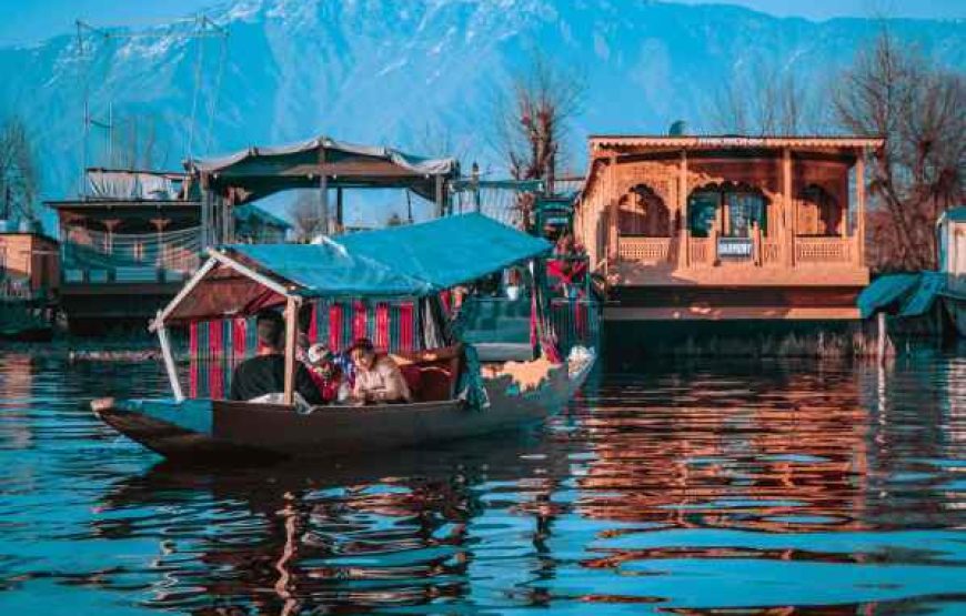 Kashmir Family Tour: Explore Paradise Together