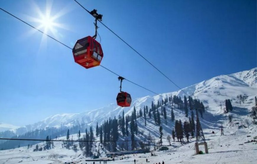 Newlywed Honeymoon Package: Chandigarh, Shimla & Manali Tour for couple