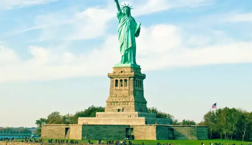 statue of Liberty usa tourist places (Copy)