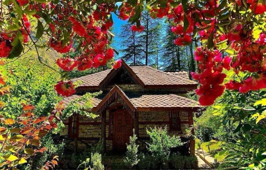 The Himalayan Village Resort – Luxury Wooden Cottages in Kasol, Himachal Pradesh
